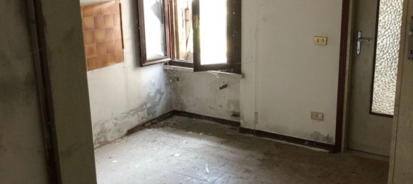 13 rooms House in Valeggio sul Mincio, Italy No. 147652 9