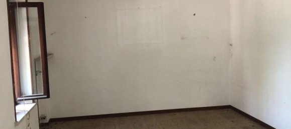 13 rooms House in Valeggio sul Mincio, Italy No. 147652 8