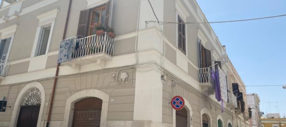 2 rooms Apartment in Trani, Italy No. 227646 2