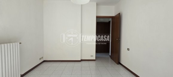 2-Zimmer Wohnung in Bergamo, Italy, Nr. 293663 4