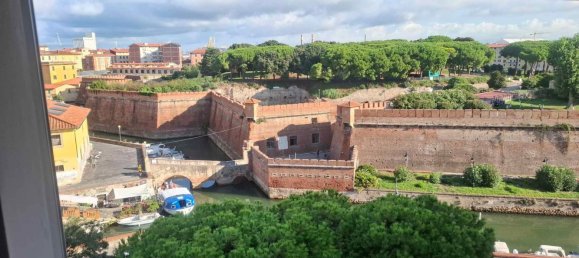 4 bedrooms Apartment in Livorno, Italy No. 358279 7