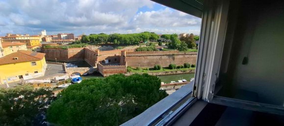 4 bedrooms Apartment in Livorno, Italy No. 358279 2