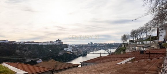 3 bedrooms Villa in Porto, Portugal No. 14752 11
