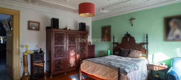 3 bedrooms Villa in Porto, Portugal No. 14752 4