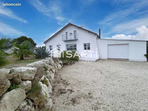 4 bedrooms House in Bonneuil-Matours, France No. 313234