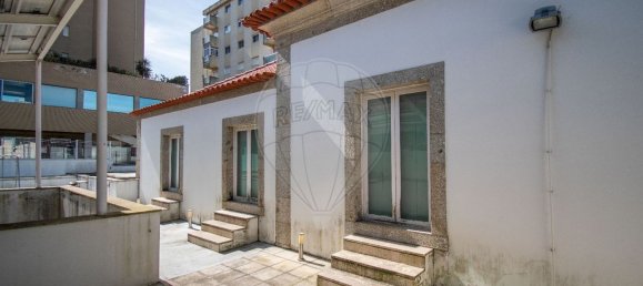 4 bedrooms House in Santo Tirso, Portugal No. 182959 10