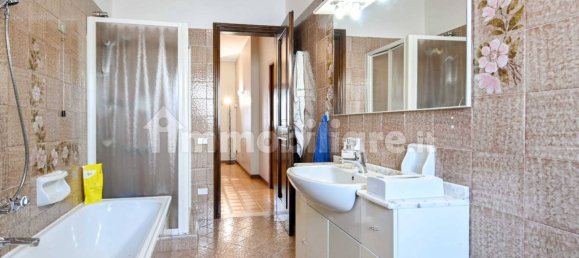 Apartamento de 3 dormitorios en Casnigo, Italy No. 122547 27