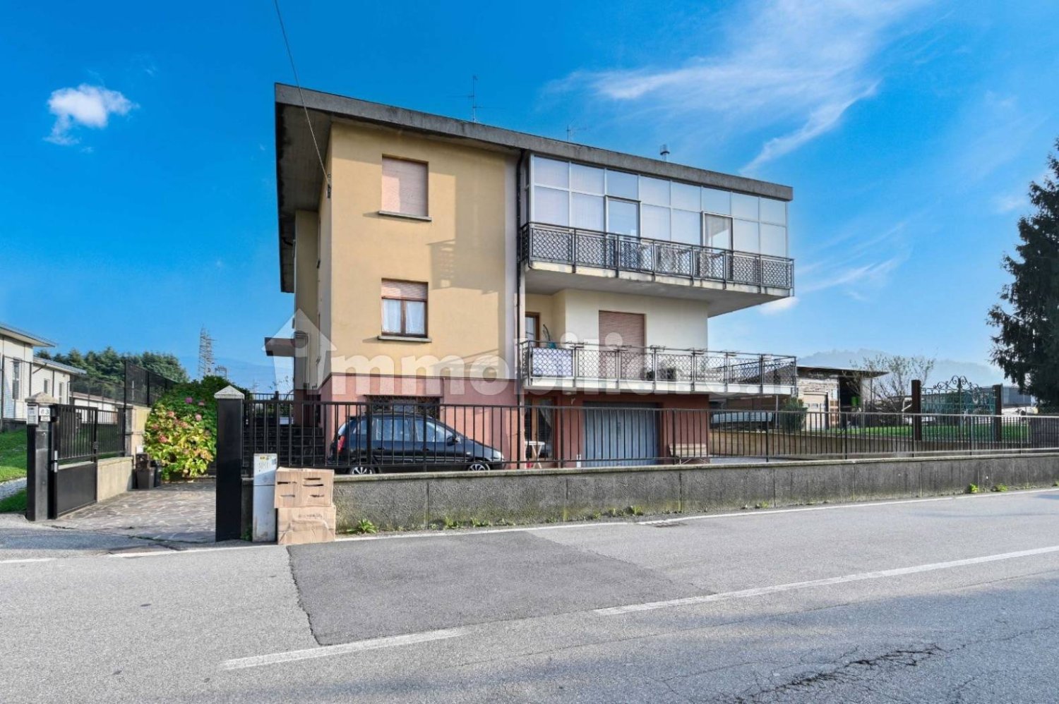 Apartamento de 3 dormitorios en Casnigo, Italy No. 122547