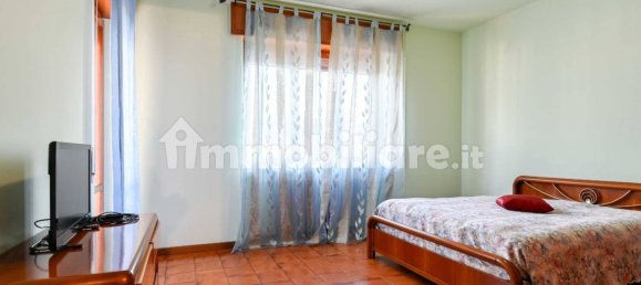 Apartamento de 3 dormitorios en Casnigo, Italy No. 122547 18