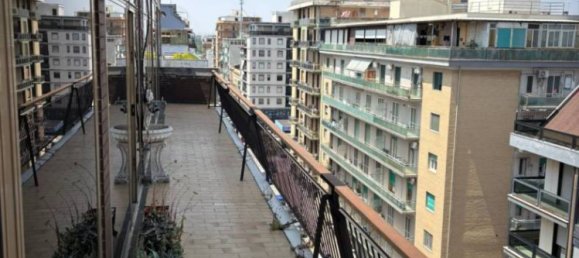 2 bedrooms Penthouse in Foggia, Italy No. 271424 12