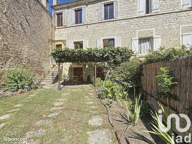 3 bedrooms House in Yonne, France No. 308986