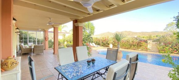 Вилла с 5 спальнями в Гольф-курорт, Испания № 3716 12