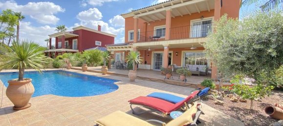 Вилла с 5 спальнями в Гольф-курорт, Испания № 3716 22