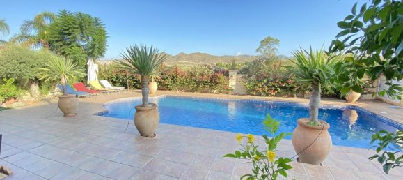 Вилла с 5 спальнями в Гольф-курорт, Испания № 3716 19