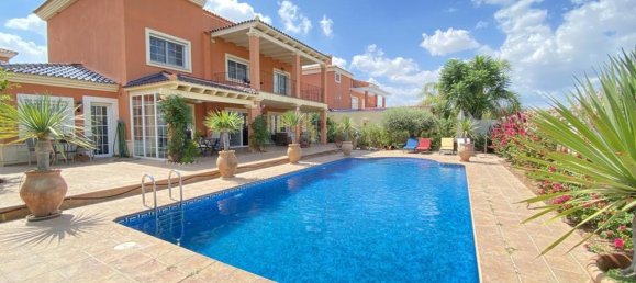 Вилла с 5 спальнями в Гольф-курорт, Испания № 3716 24