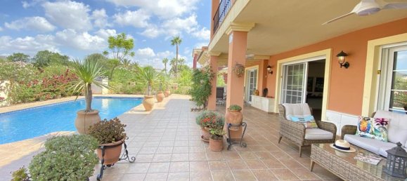 Вилла с 5 спальнями в Гольф-курорт, Испания № 3716 21