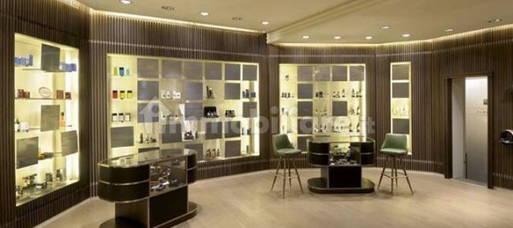 Lagerhaus in Lucca, Italy 1190m², Nr. 135111 4