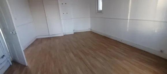 Дом с 10 комнатами в Сен-Кантен, Франция № 81654 12