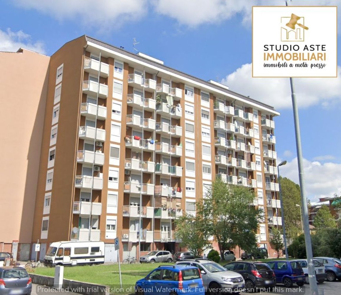 4 rooms Apartment in Novara, Italy No. 16066