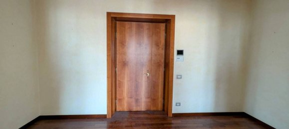 4 bedrooms Penthouse in Verona, Italy No. 73348 26