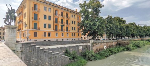 4 bedrooms Penthouse in Verona, Italy No. 73348 20