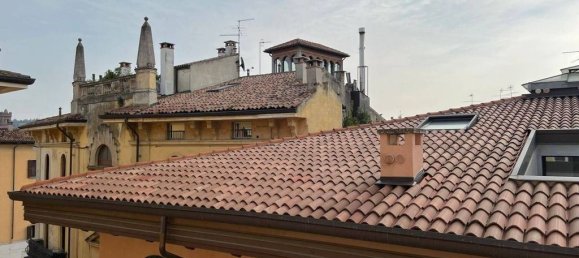 4 bedrooms Penthouse in Verona, Italy No. 73348 7