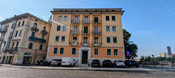 4 bedrooms Penthouse in Verona, Italy No. 73348 22