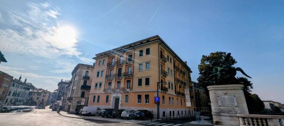 4 bedrooms Penthouse in Verona, Italy No. 73348 21