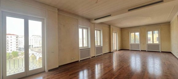 4 bedrooms Penthouse in Verona, Italy No. 73348 30