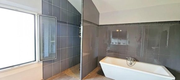 4 bedrooms House in Septeuil, France No. 136021 10