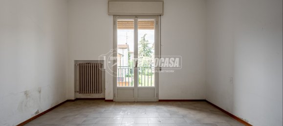 3 bedrooms Apartment in Faenza, Italy No. 365786 5