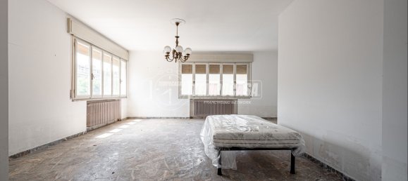 3 bedrooms Apartment in Faenza, Italy No. 365786 2