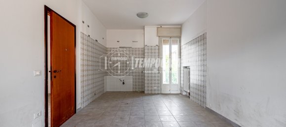 3 bedrooms Apartment in Faenza, Italy No. 365786 9
