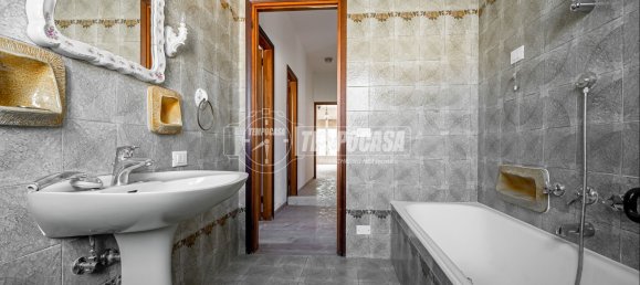 3 bedrooms Apartment in Faenza, Italy No. 365786 7