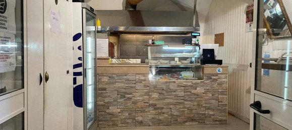 70m² Commercial property in Ceglie Messapica, Italy No. 70012 2