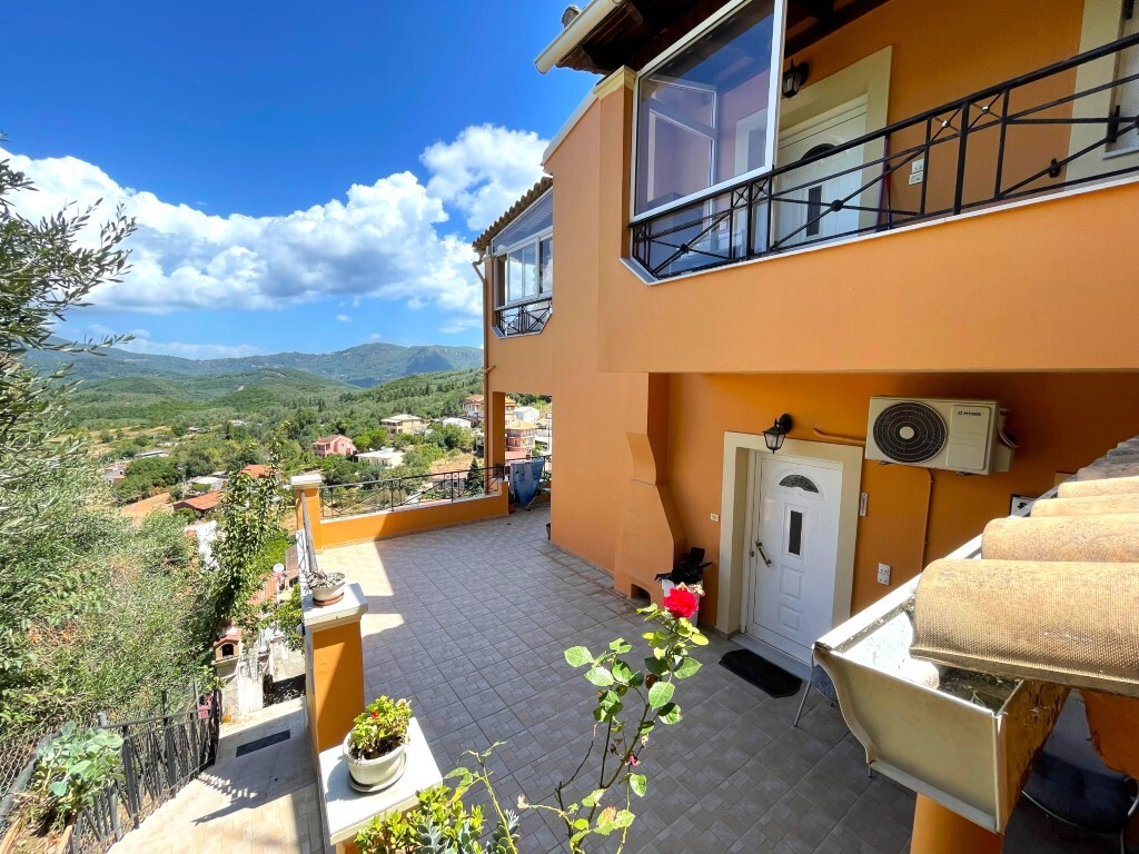 160m² House for sale in Corfu, Central Corfu and Diapontian Islands, Corfu, Ionian Islands, Peloponnese, Western Greece and the Ionian, Greece № 93734