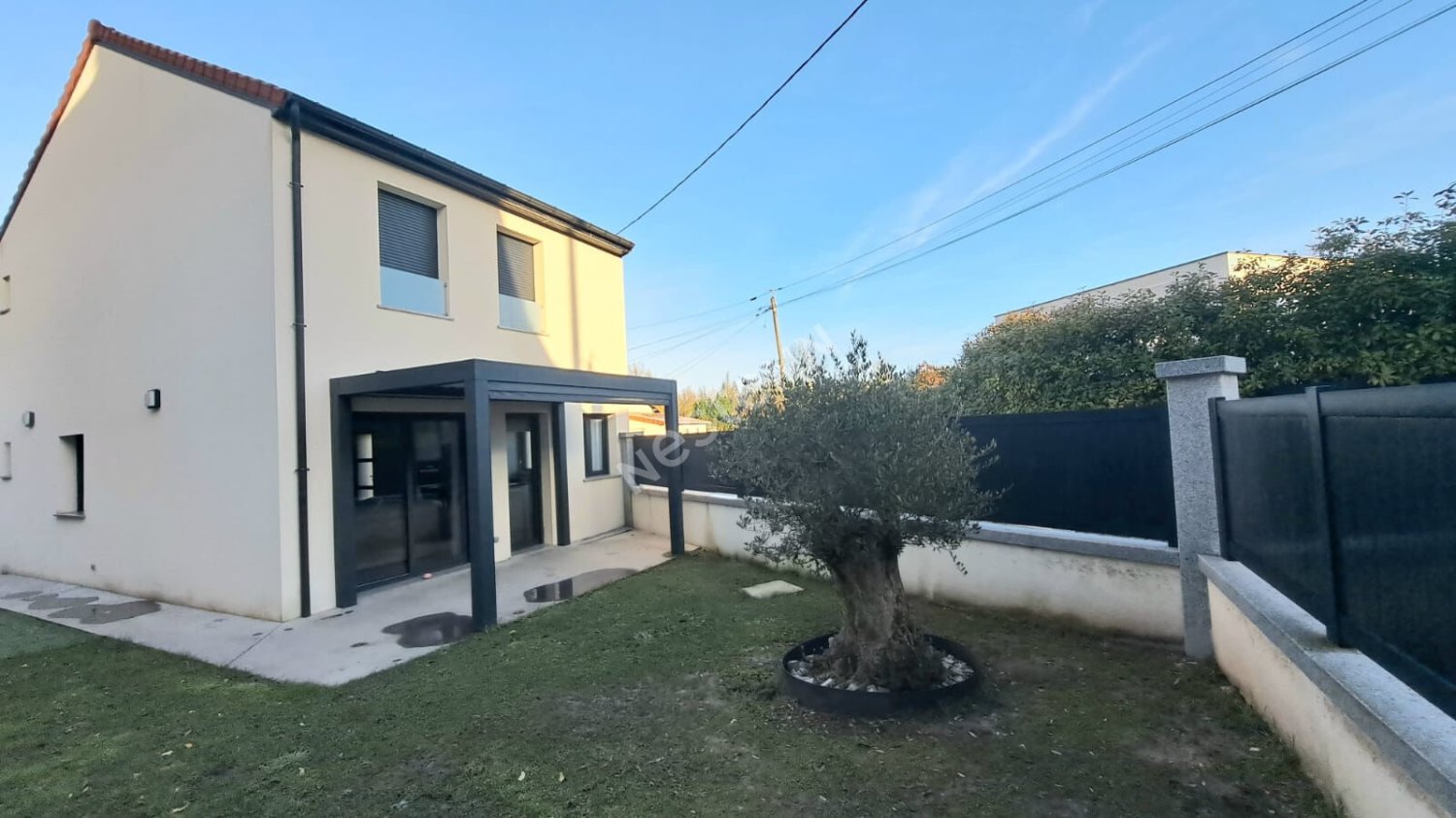 Дом с 3 спальнями в Люзарш, Франция № 176021