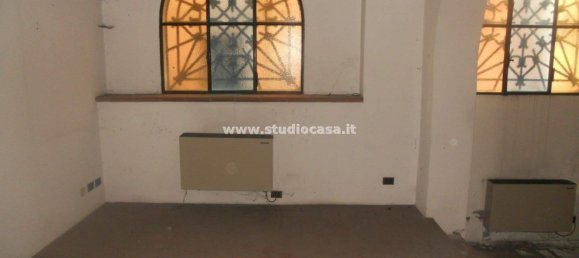 18-Zimmer Haus in Crema, Italy, Nr. 153800 3