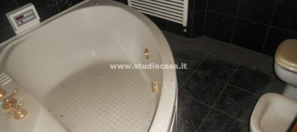 18-Zimmer Haus in Crema, Italy, Nr. 153800 25