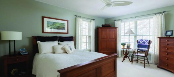 4 bedrooms House in Oakville, Canada No. 978 11