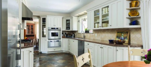 4 bedrooms House in Oakville, Canada No. 978 6