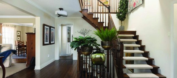 4 bedrooms House in Oakville, Canada No. 978 4