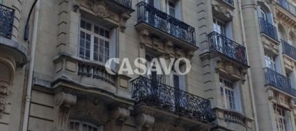 Studio in Paris, France No. 173682 8