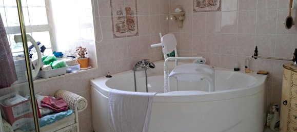 Дом с 6 комнатами в Приморская Шаранта, Франция № 338100 10