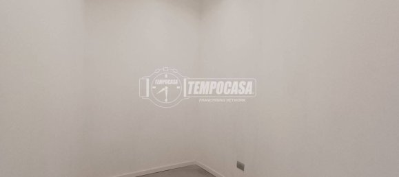Apartamento T2 em Lodi, Italy N.º 379971 17