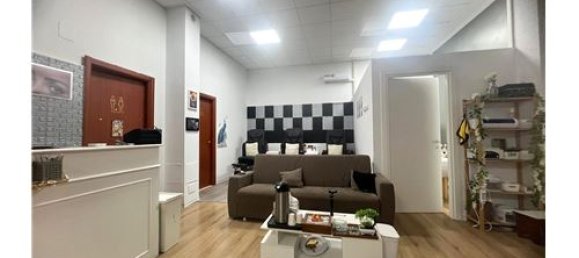 Propiedad comercial de 1 habitación en Seregno, Italy No. 308526 3