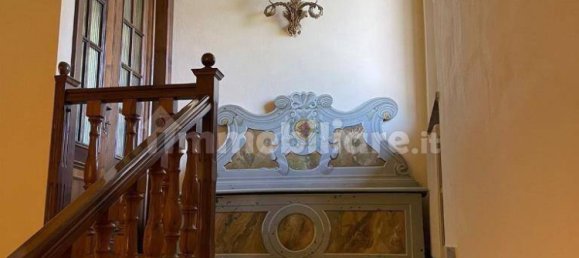 5 bedrooms Villa in Siena, Italy No. 218862 5
