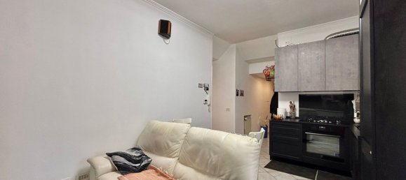 3 bedrooms Apartment in Rome, Italy No. 335175 4