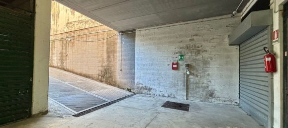 3 bedrooms Apartment in Rome, Italy No. 335175 23