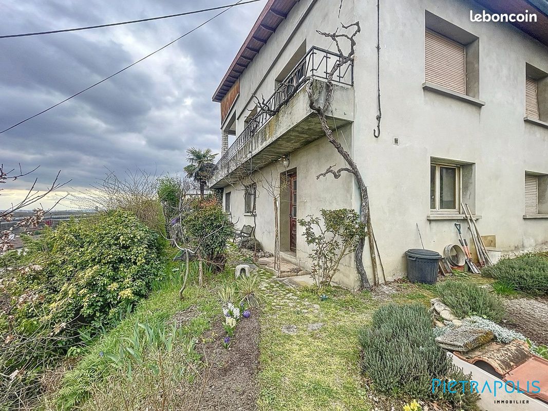 Casa de 4 dormitorios en Neyron, France No. 193309